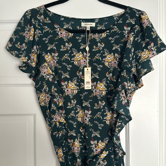 Green Midi Dress! Never worn - Picture 2 of 4